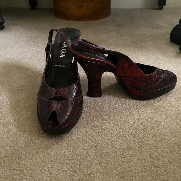 Vintage  Pravda shoes - Picture 1 of 2